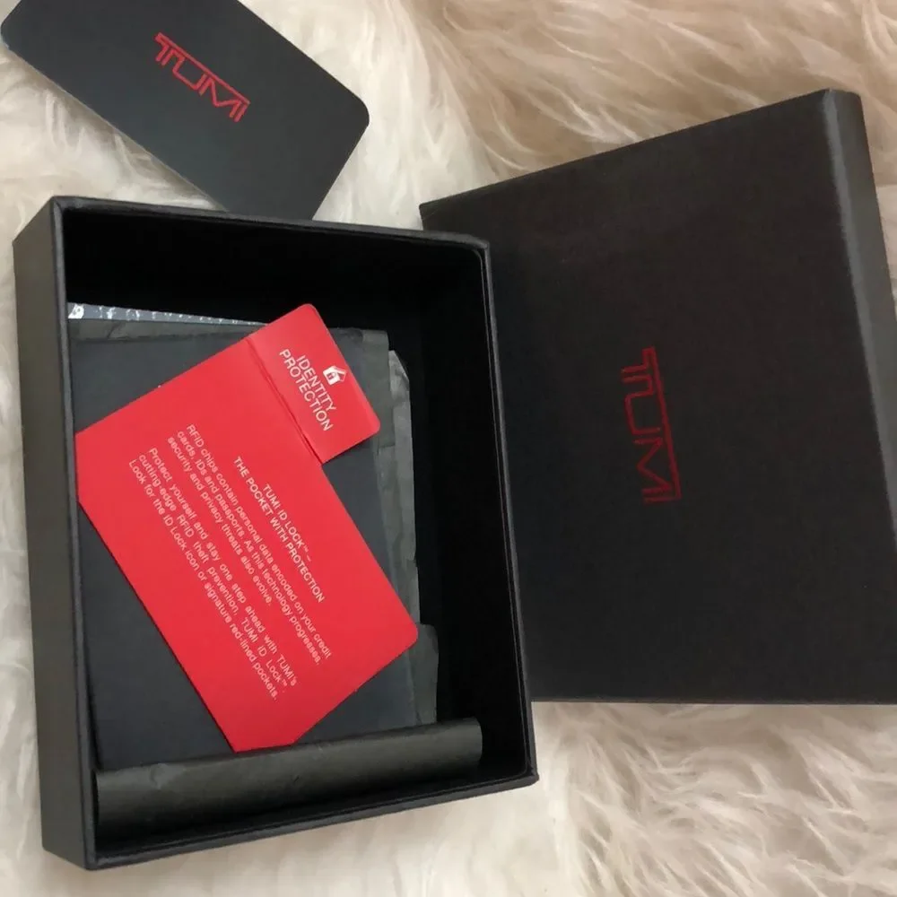 🆕 Tumi Wallet Box & Paper Bag